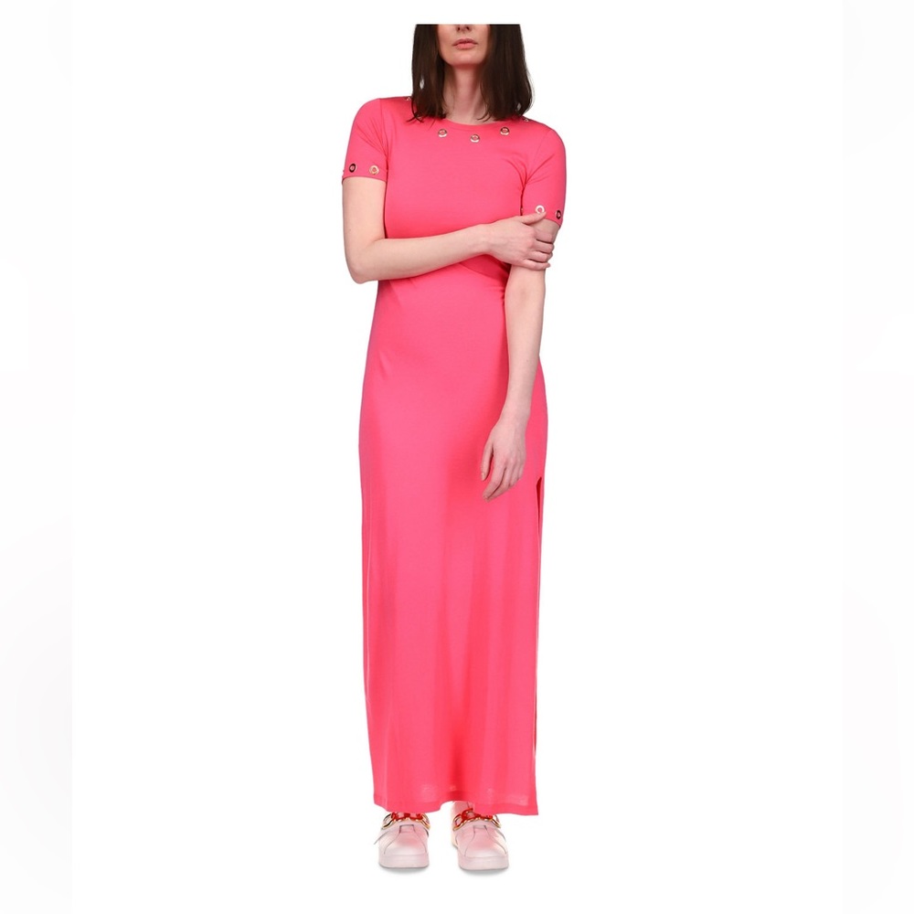 Michael Kors
Grommet-Trim Side-Slit Dress